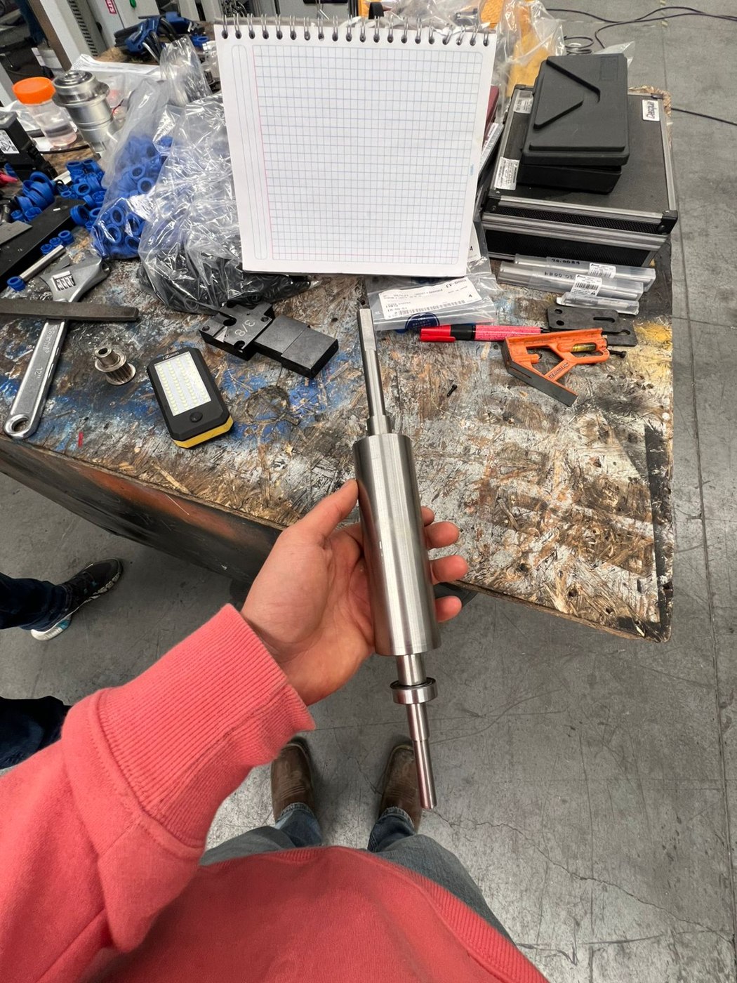 Eje de precisión torneado en taller